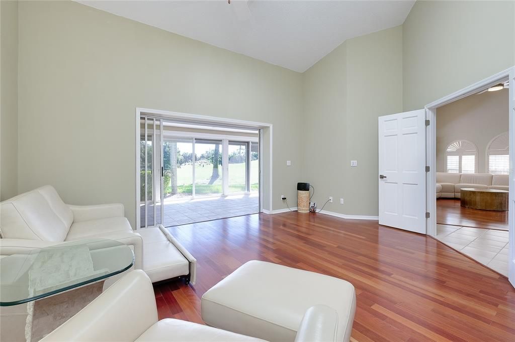 En Venta: $589,000 (3 camas, 2 baños, 3009 Pies cuadrados)