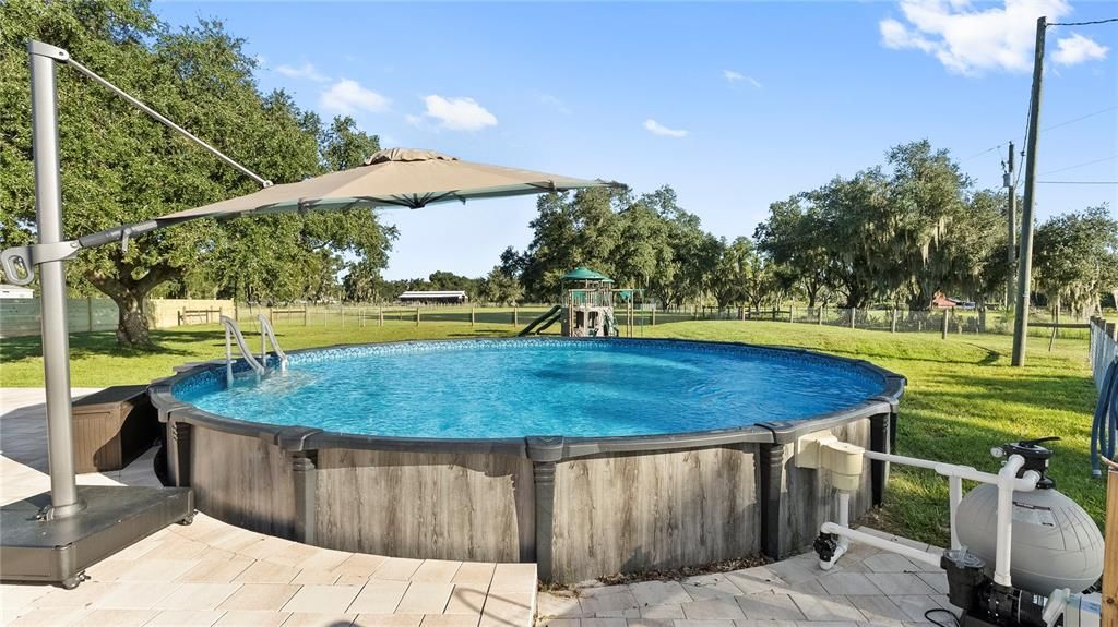 For Sale: $750,000 (4 beds, 2 baths, 2040 Square Feet)
