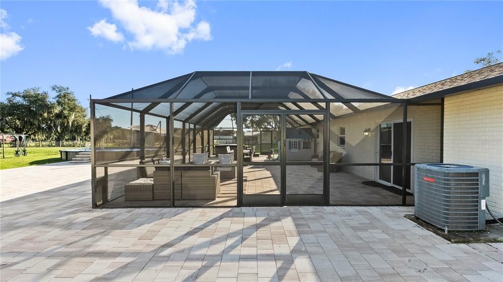 For Sale: $750,000 (4 beds, 2 baths, 2040 Square Feet)