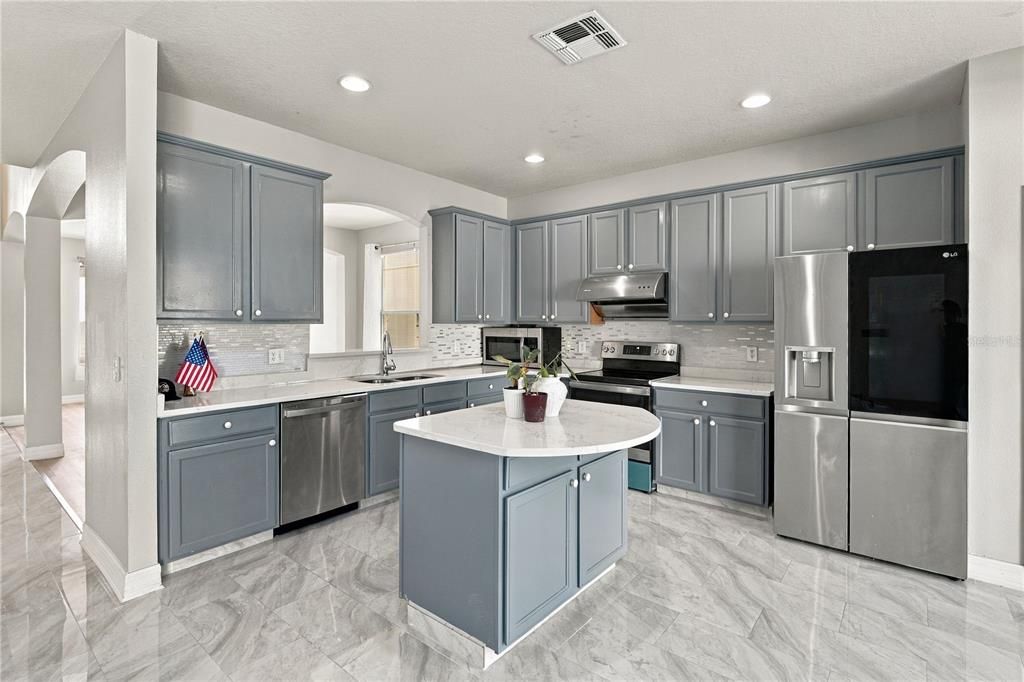 For Sale: $639,900 (5 beds, 4 baths, 2840 Square Feet)