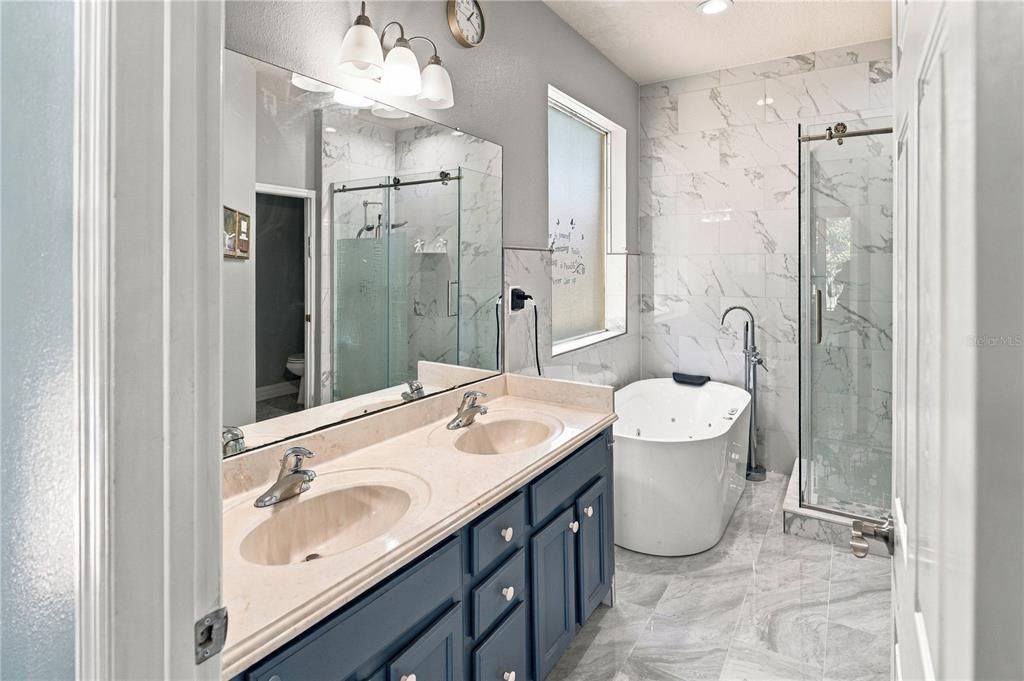 For Sale: $639,900 (5 beds, 4 baths, 2840 Square Feet)