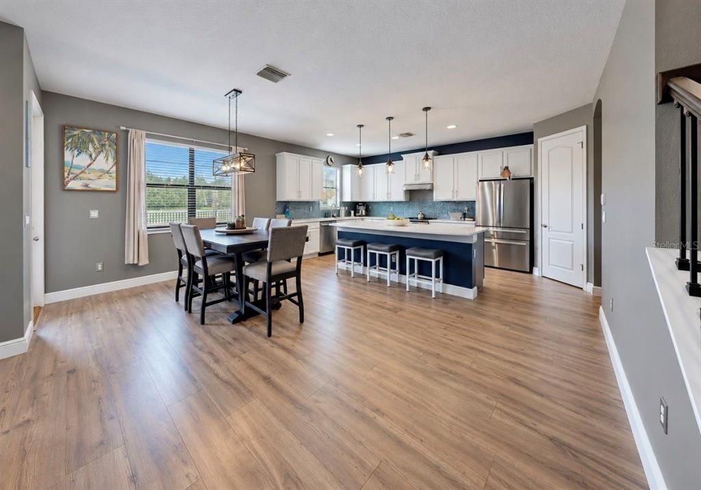 For Sale: $649,900 (4 beds, 4 baths, 3316 Square Feet)