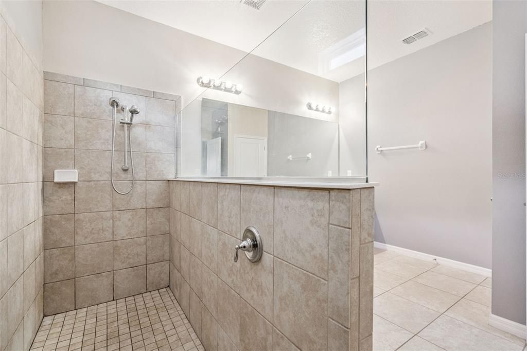 На продажу: $479,999 (4 спален, 3 ванн, 3021 Квадратных фут)
