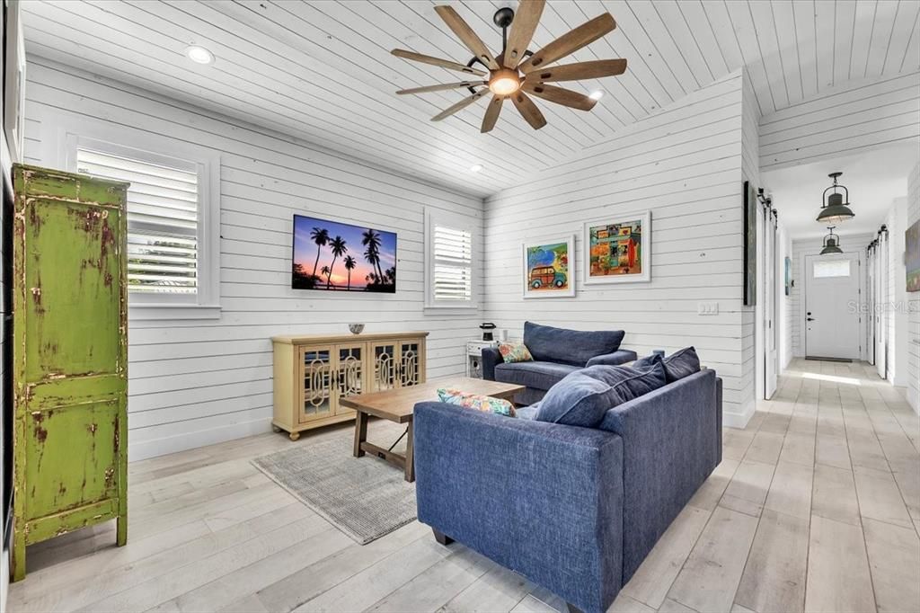 En Venta: $599,000 (3 camas, 2 baños, 1578 Pies cuadrados)