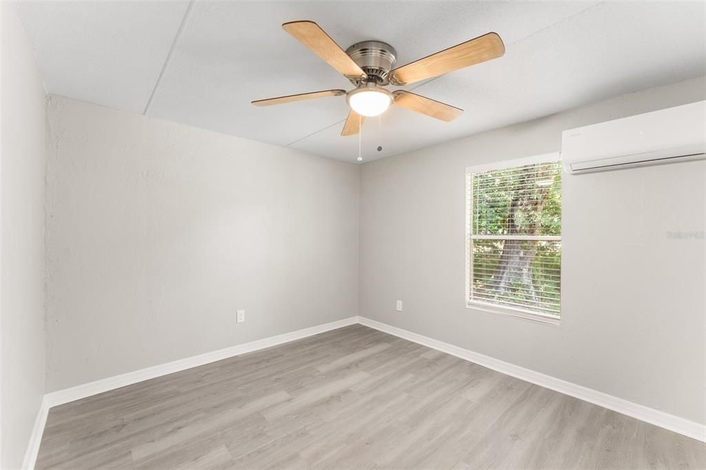 For Sale: $160,000 (3 beds, 2 baths, 1080 Square Feet)
