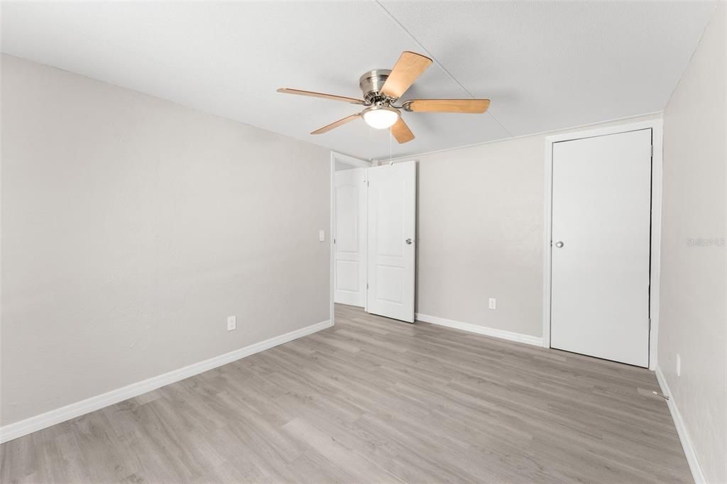 For Sale: $160,000 (3 beds, 2 baths, 1080 Square Feet)