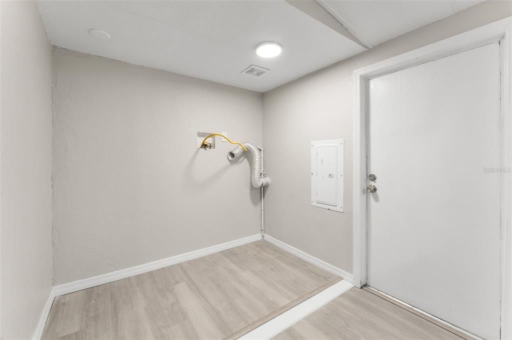 For Sale: $160,000 (3 beds, 2 baths, 1080 Square Feet)