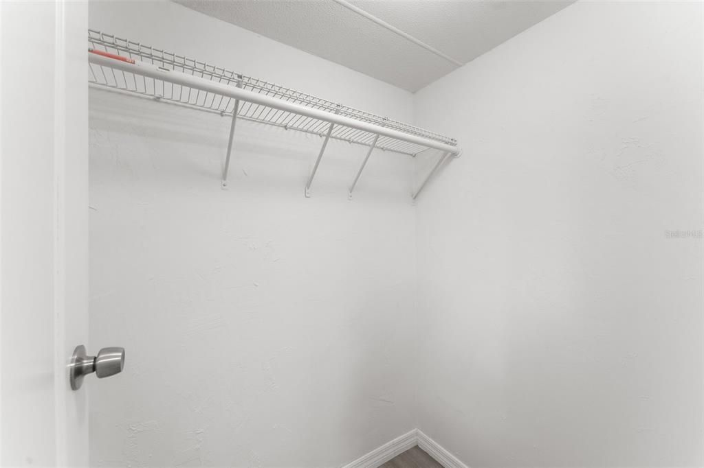 For Sale: $160,000 (3 beds, 2 baths, 1080 Square Feet)