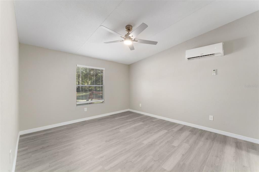 For Sale: $160,000 (3 beds, 2 baths, 1080 Square Feet)