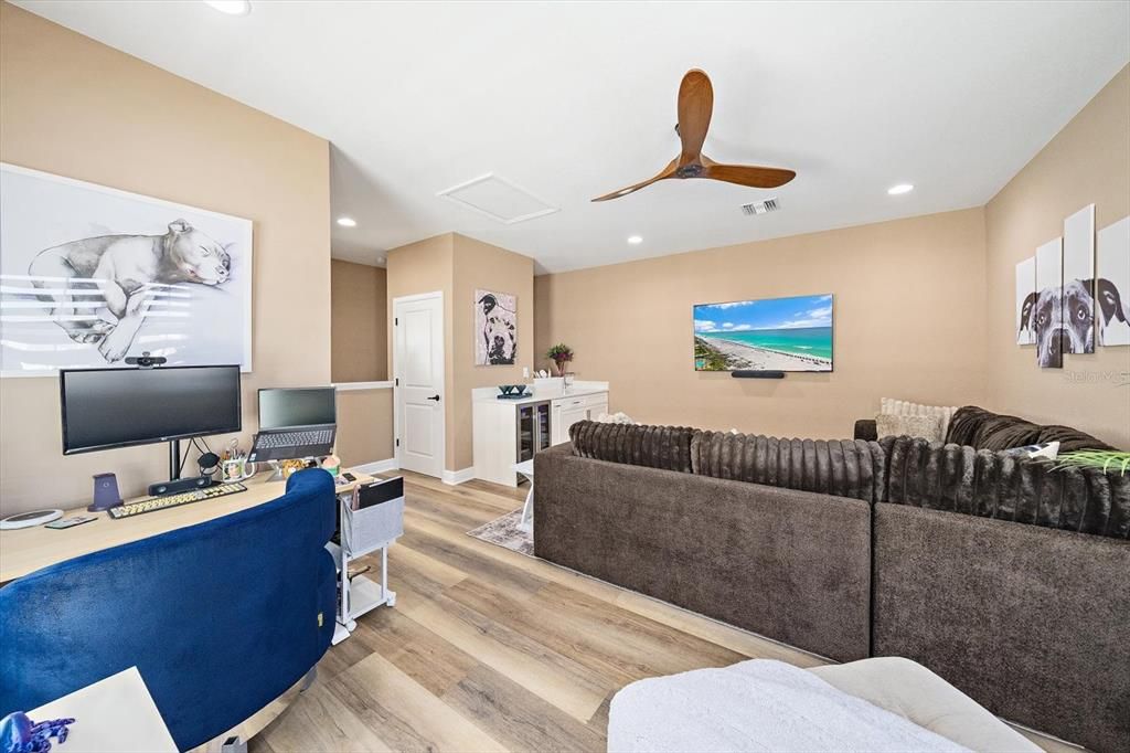 For Sale: $1,625,000 (4 beds, 5 baths, 3246 Square Feet)