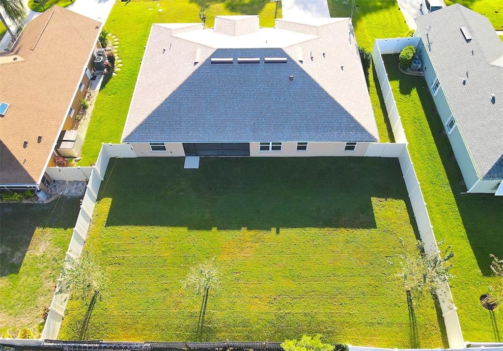 En Renta: $2,300 (4 camas, 2 baños, 2420 Pies cuadrados)