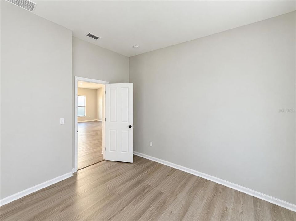 En Venta: $377,000 (4 camas, 2 baños, 2075 Pies cuadrados)