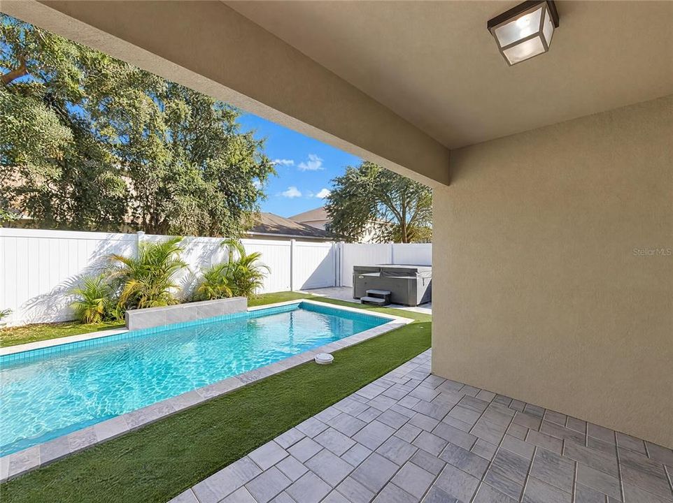En Venta: $377,000 (4 camas, 2 baños, 2075 Pies cuadrados)