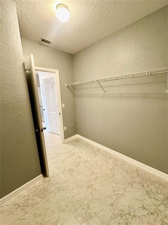 En Renta: $1,800 (3 camas, 2 baños, 1838 Pies cuadrados)