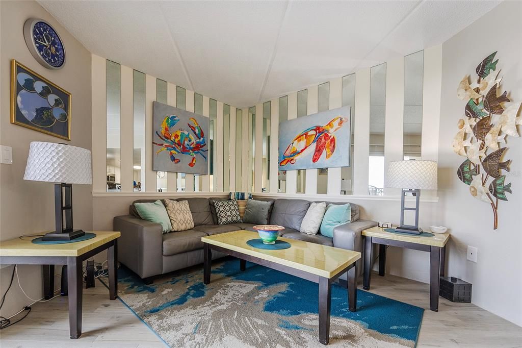 En Venta: $249,900 (2 camas, 2 baños, 1013 Pies cuadrados)