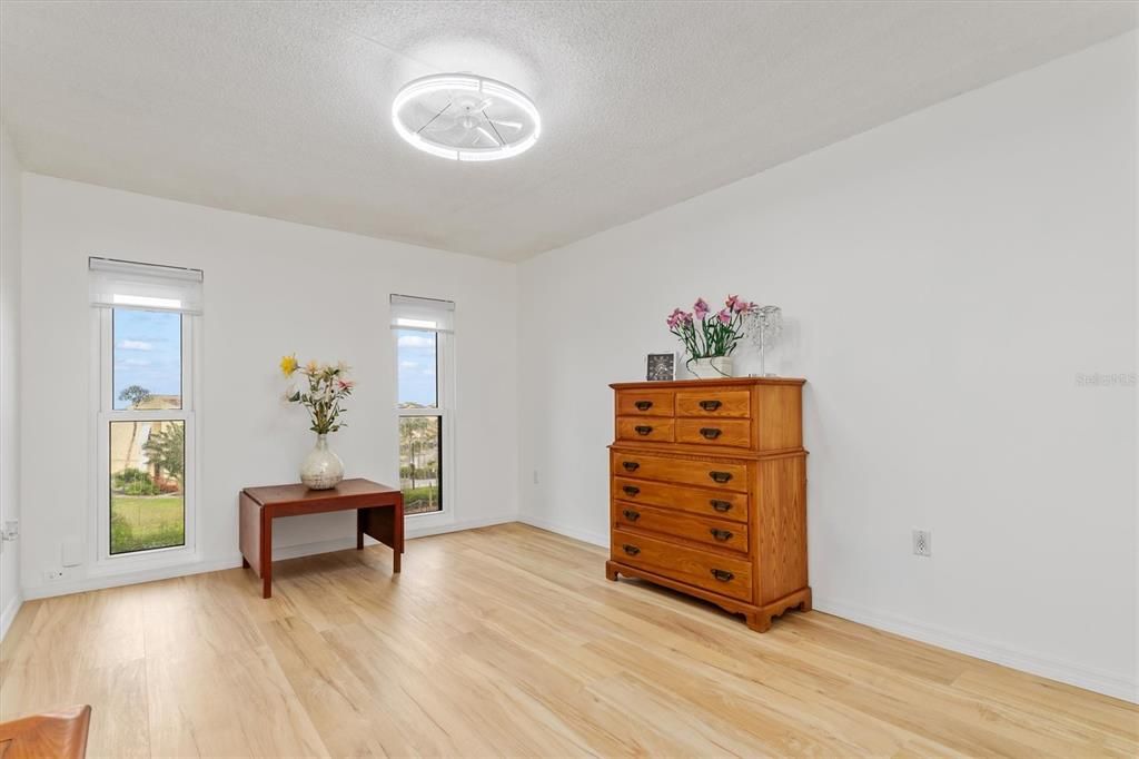 En Venta: $199,000 (2 camas, 2 baños, 1147 Pies cuadrados)