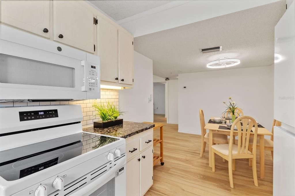 En Venta: $199,000 (2 camas, 2 baños, 1147 Pies cuadrados)