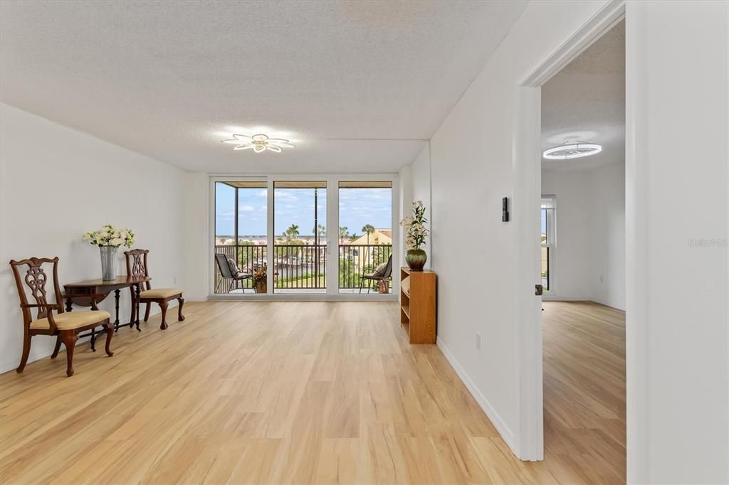 En Venta: $199,000 (2 camas, 2 baños, 1147 Pies cuadrados)