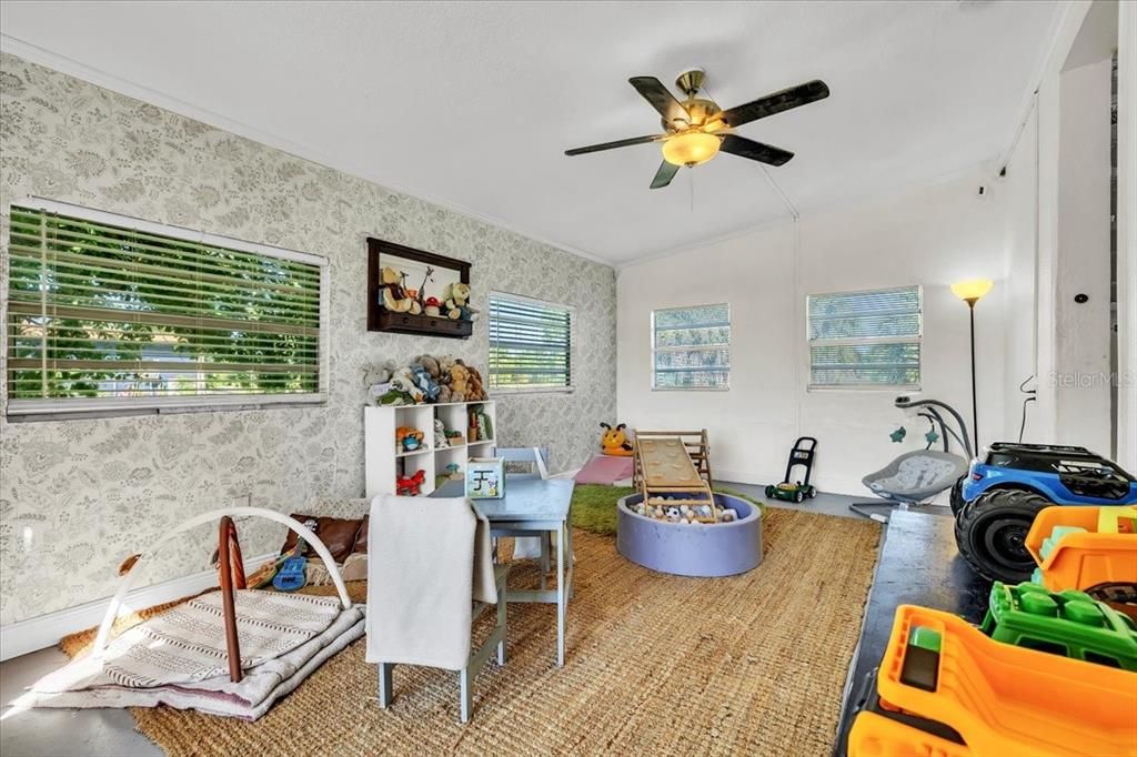 En Venta: $295,000 (3 camas, 2 baños, 1176 Pies cuadrados)