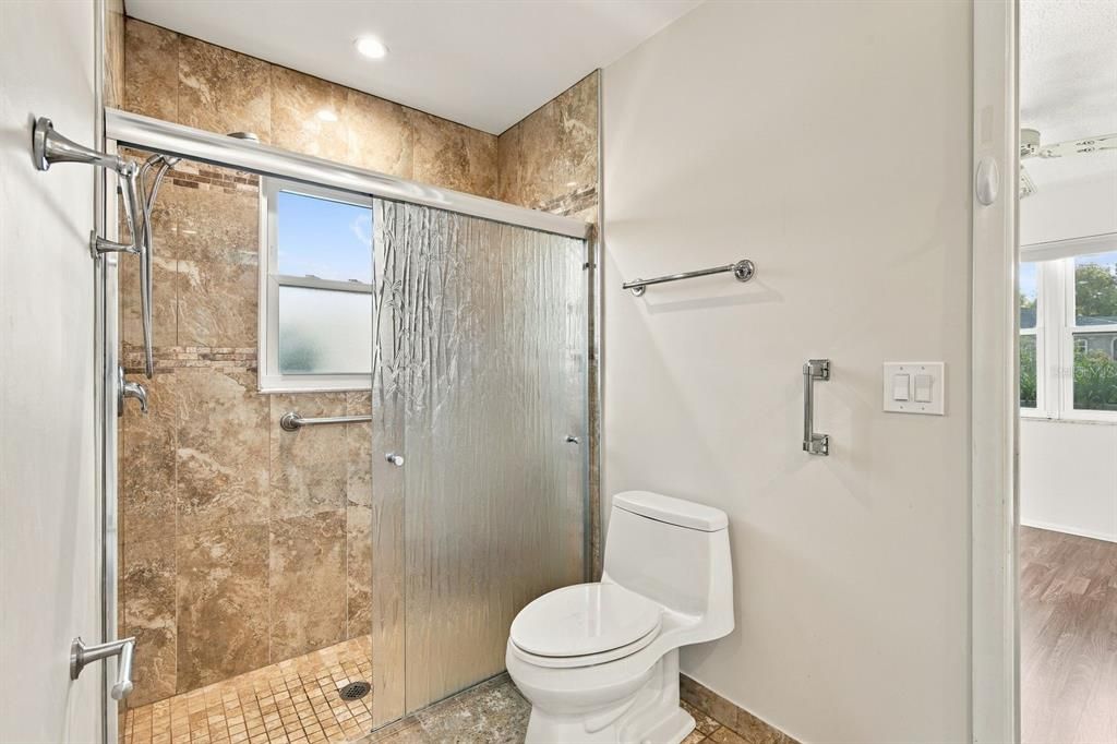 For Sale: $475,000 (3 beds, 2 baths, 2086 Square Feet)