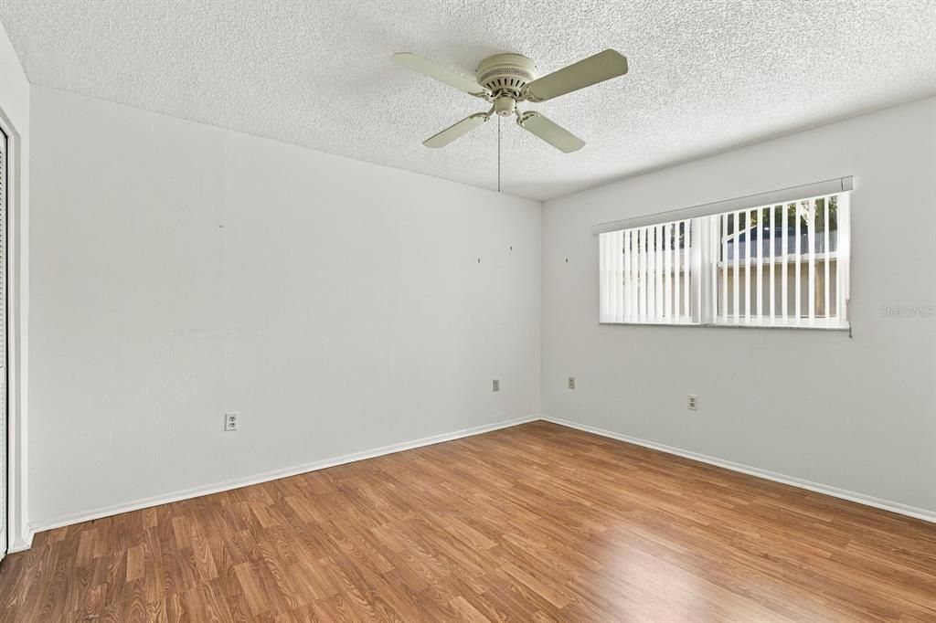 For Sale: $475,000 (3 beds, 2 baths, 2086 Square Feet)