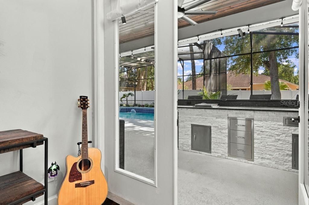 En Venta: $729,900 (4 camas, 2 baños, 2708 Pies cuadrados)