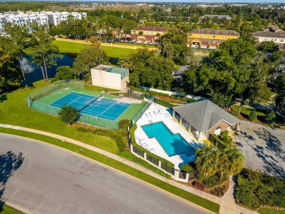 En Venta: $729,900 (4 camas, 2 baños, 2708 Pies cuadrados)