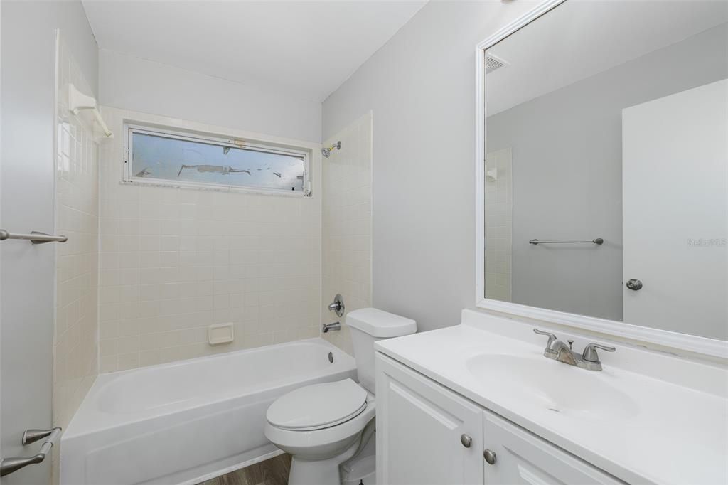 На продажу: $325,000 (3 спален, 2 ванн, 1288 Квадратных фут)