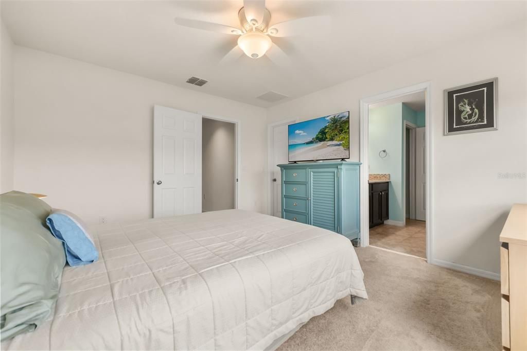 For Sale: $455,000 (3 beds, 2 baths, 1725 Square Feet)