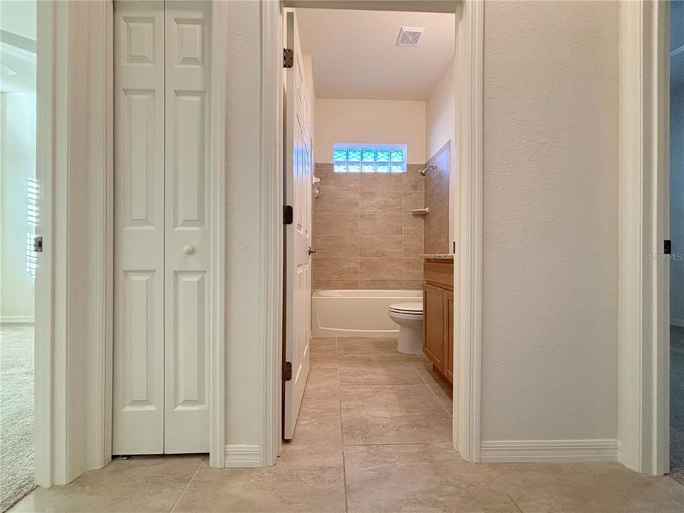 En Venta: $415,000 (3 camas, 2 baños, 2057 Pies cuadrados)