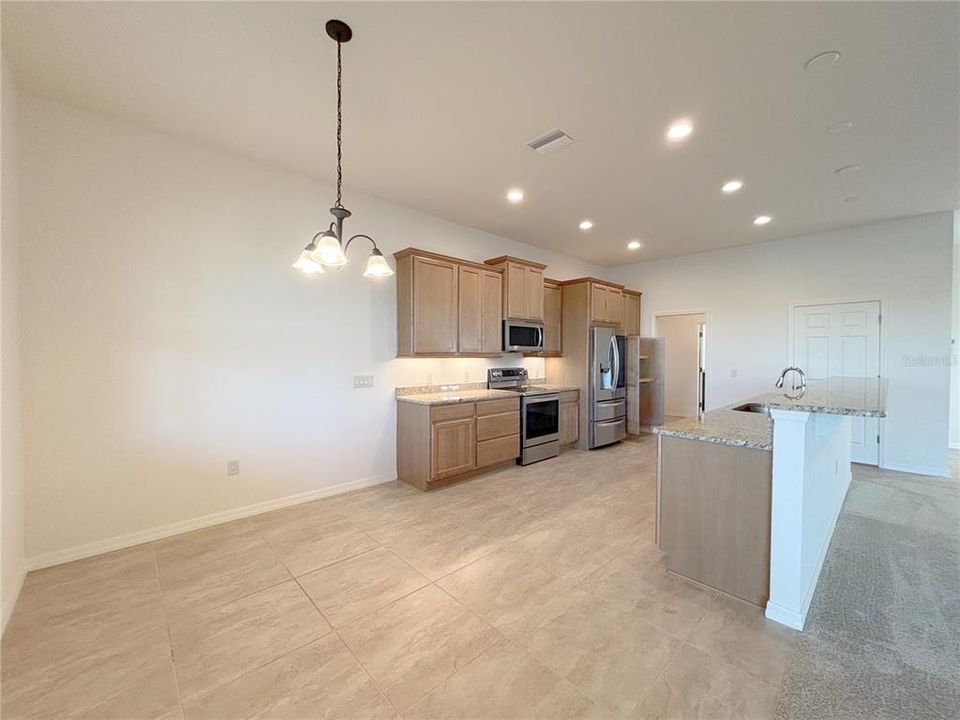 En Venta: $415,000 (3 camas, 2 baños, 2057 Pies cuadrados)