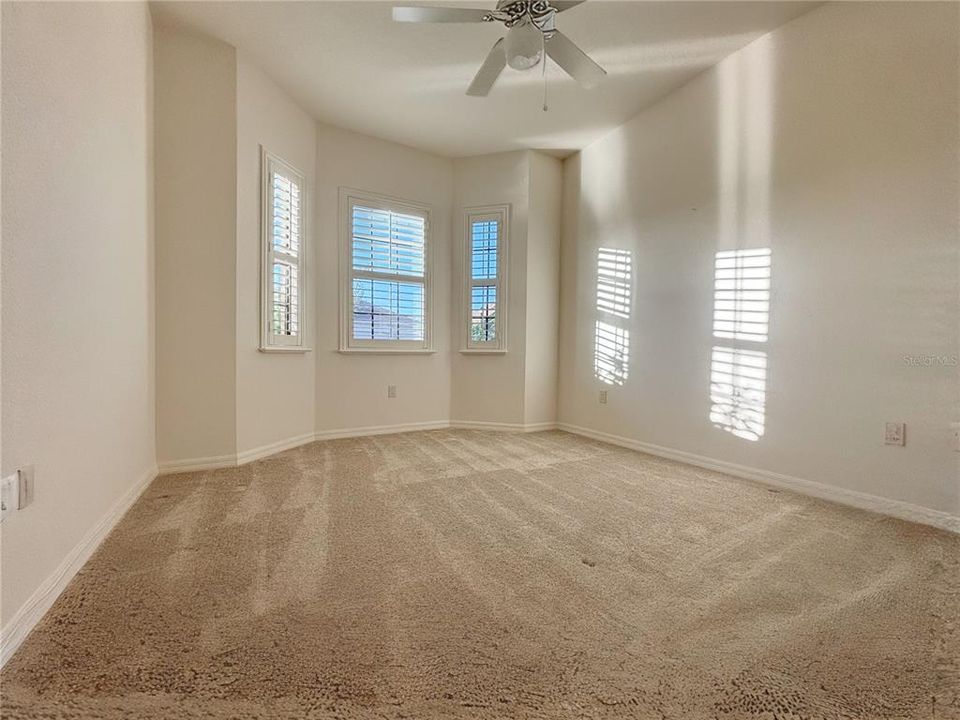 En Venta: $415,000 (3 camas, 2 baños, 2057 Pies cuadrados)