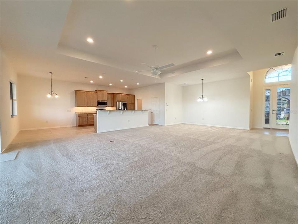 En Venta: $415,000 (3 camas, 2 baños, 2057 Pies cuadrados)