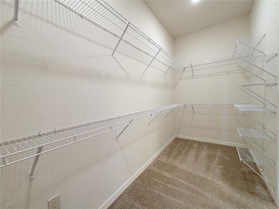 En Venta: $415,000 (3 camas, 2 baños, 2057 Pies cuadrados)