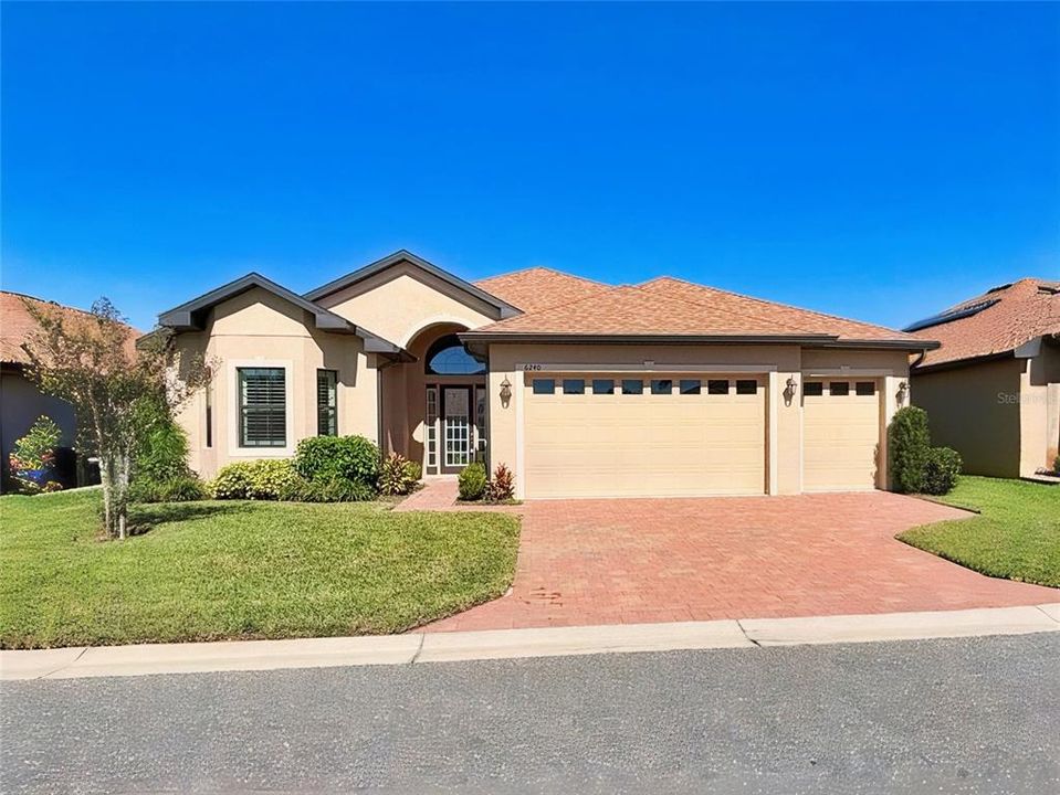 En Venta: $415,000 (3 camas, 2 baños, 2057 Pies cuadrados)