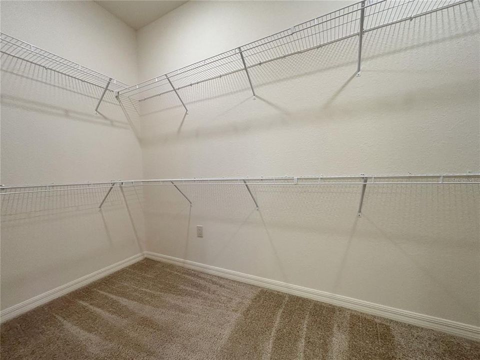 En Venta: $415,000 (3 camas, 2 baños, 2057 Pies cuadrados)