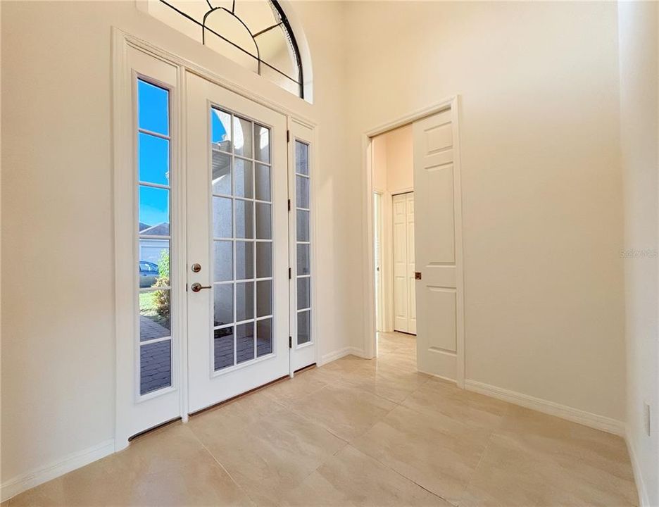 En Venta: $415,000 (3 camas, 2 baños, 2057 Pies cuadrados)