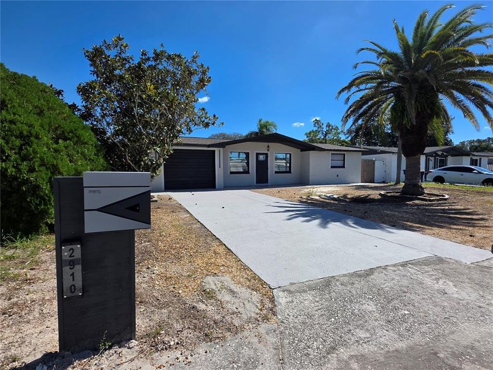 For Sale: $329,000 (4 beds, 3 baths, 1584 Square Feet)