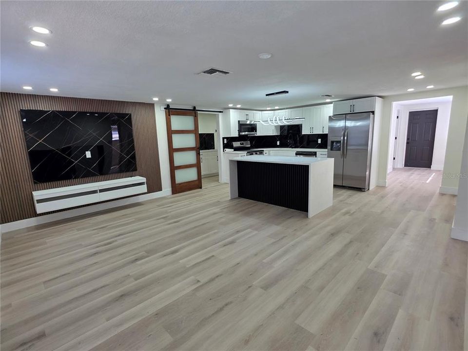 For Sale: $329,000 (4 beds, 3 baths, 1584 Square Feet)