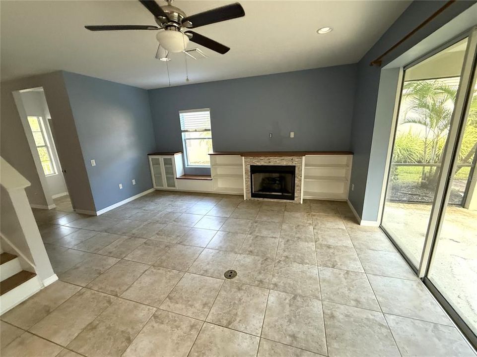 En Venta: $395,000 (3 camas, 2 baños, 2120 Pies cuadrados)