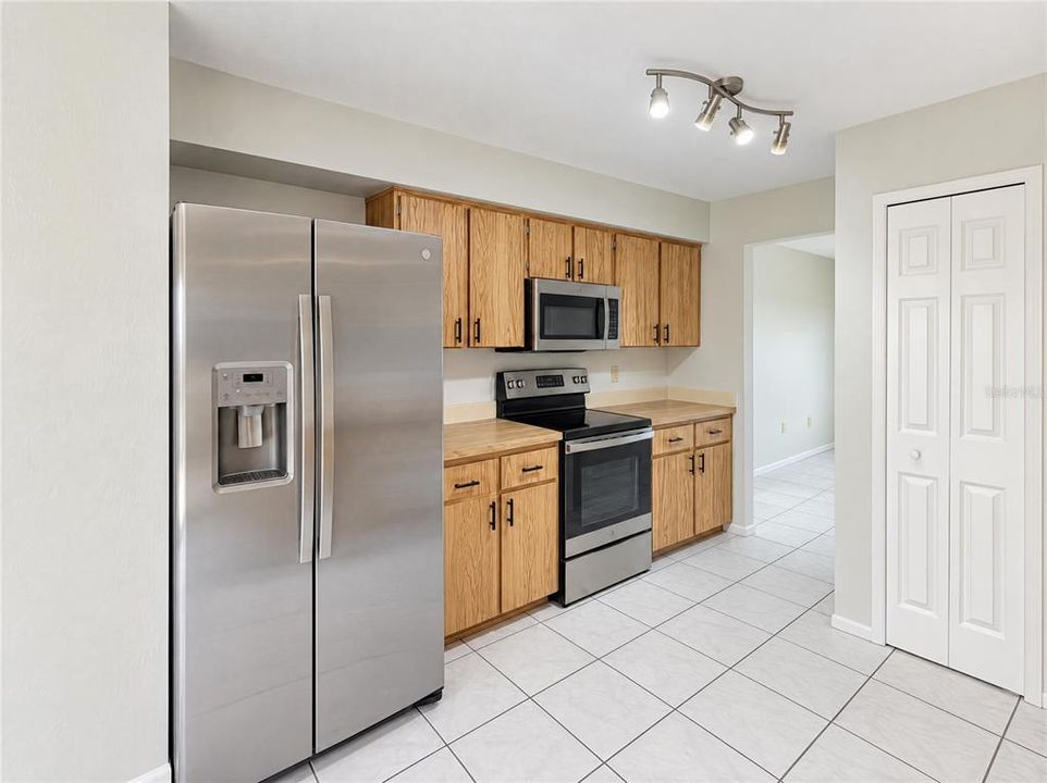 En Venta: $322,000 (3 camas, 2 baños, 1817 Pies cuadrados)