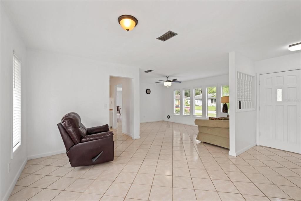 For Sale: $349,500 (4 beds, 2 baths, 2132 Square Feet)