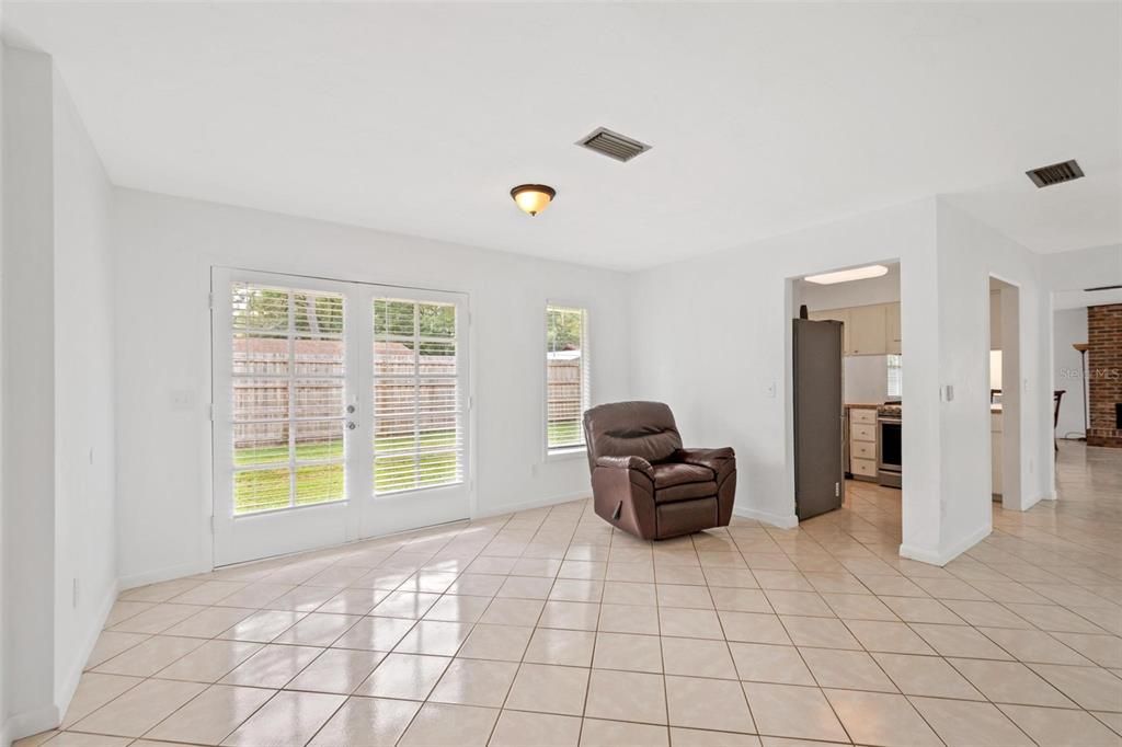 For Sale: $349,500 (4 beds, 2 baths, 2132 Square Feet)