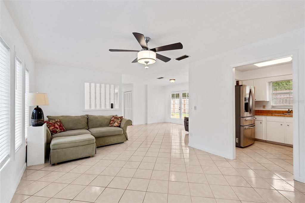 For Sale: $349,500 (4 beds, 2 baths, 2132 Square Feet)