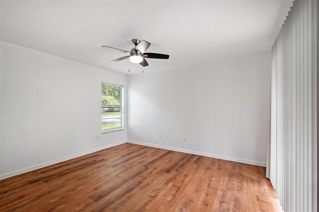 For Sale: $349,500 (4 beds, 2 baths, 2132 Square Feet)