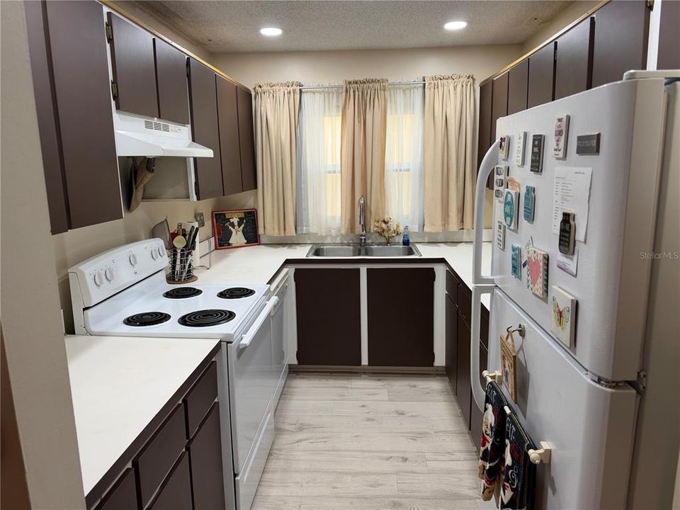 En Venta: $140,000 (2 camas, 2 baños, 1036 Pies cuadrados)