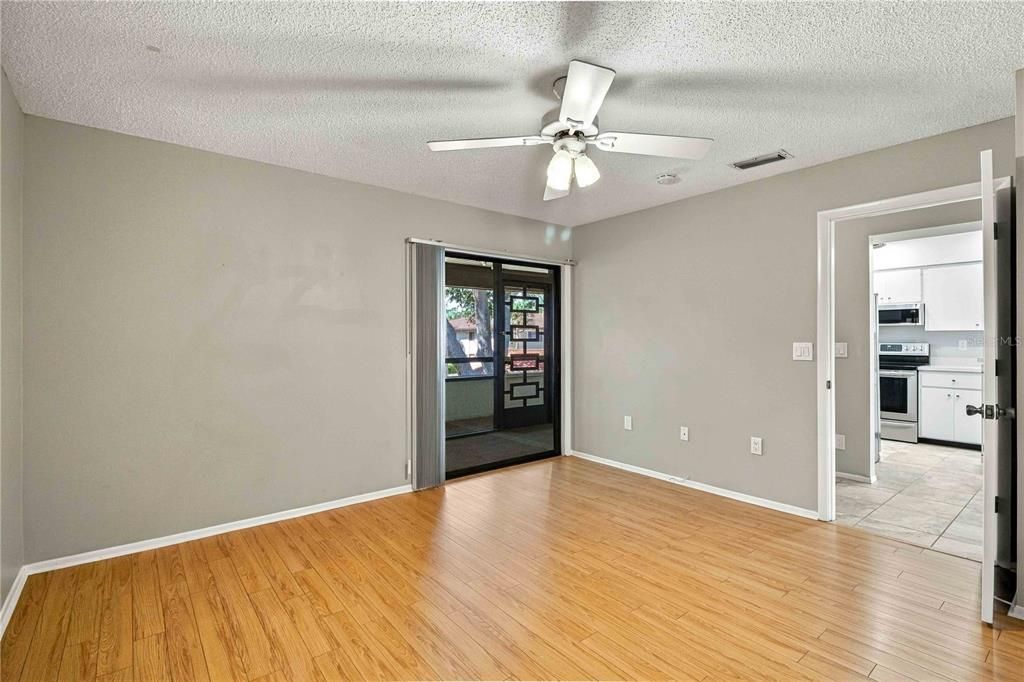 En Venta: $196,500 (2 camas, 2 baños, 1185 Pies cuadrados)