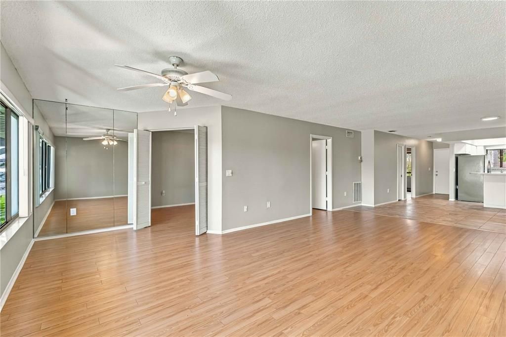 En Venta: $196,500 (2 camas, 2 baños, 1185 Pies cuadrados)