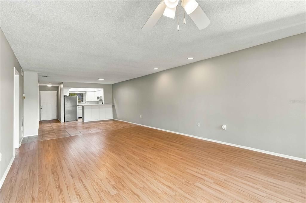 En Venta: $196,500 (2 camas, 2 baños, 1185 Pies cuadrados)