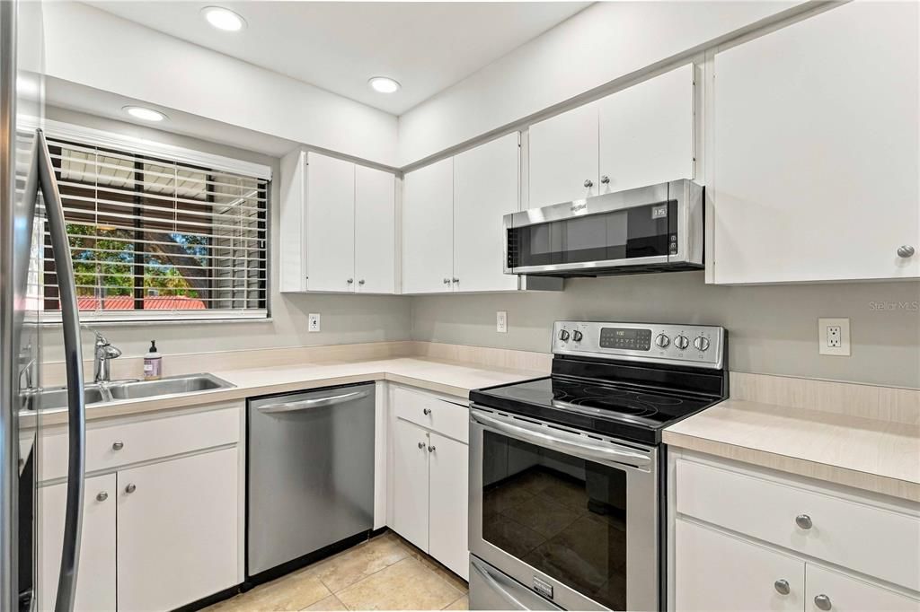 En Venta: $196,500 (2 camas, 2 baños, 1185 Pies cuadrados)